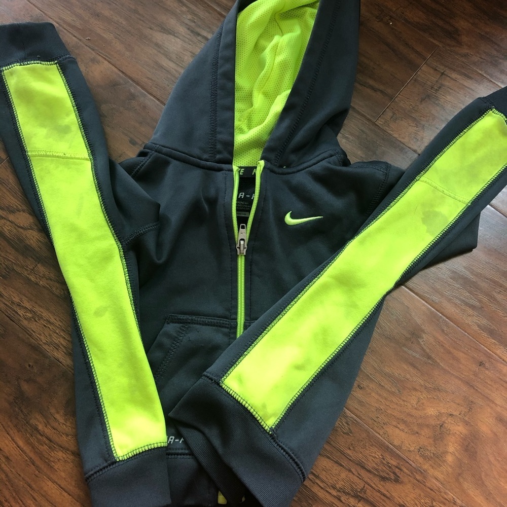 2t Nike boys sweatshirt - Picture 3 of 4